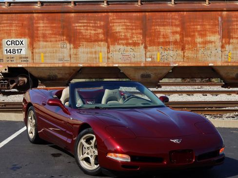 Used 2003 Chevrolet Corvette Convertible w/ Preferred Equipment Group1 image 2