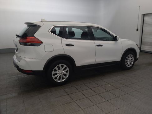 Used 2017 Nissan Rogue S AWD/4WD image 10