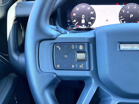 Used 2025 Land Rover Defender 110 S image 23