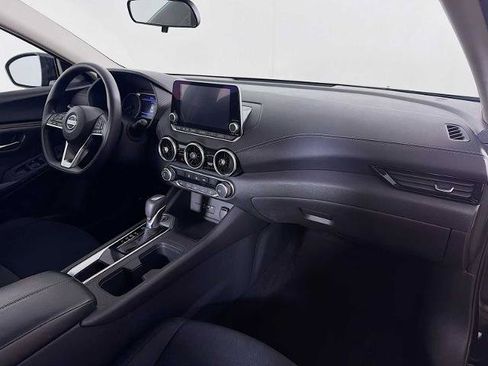 Certified 2023 Nissan Sentra SV FWD image 24