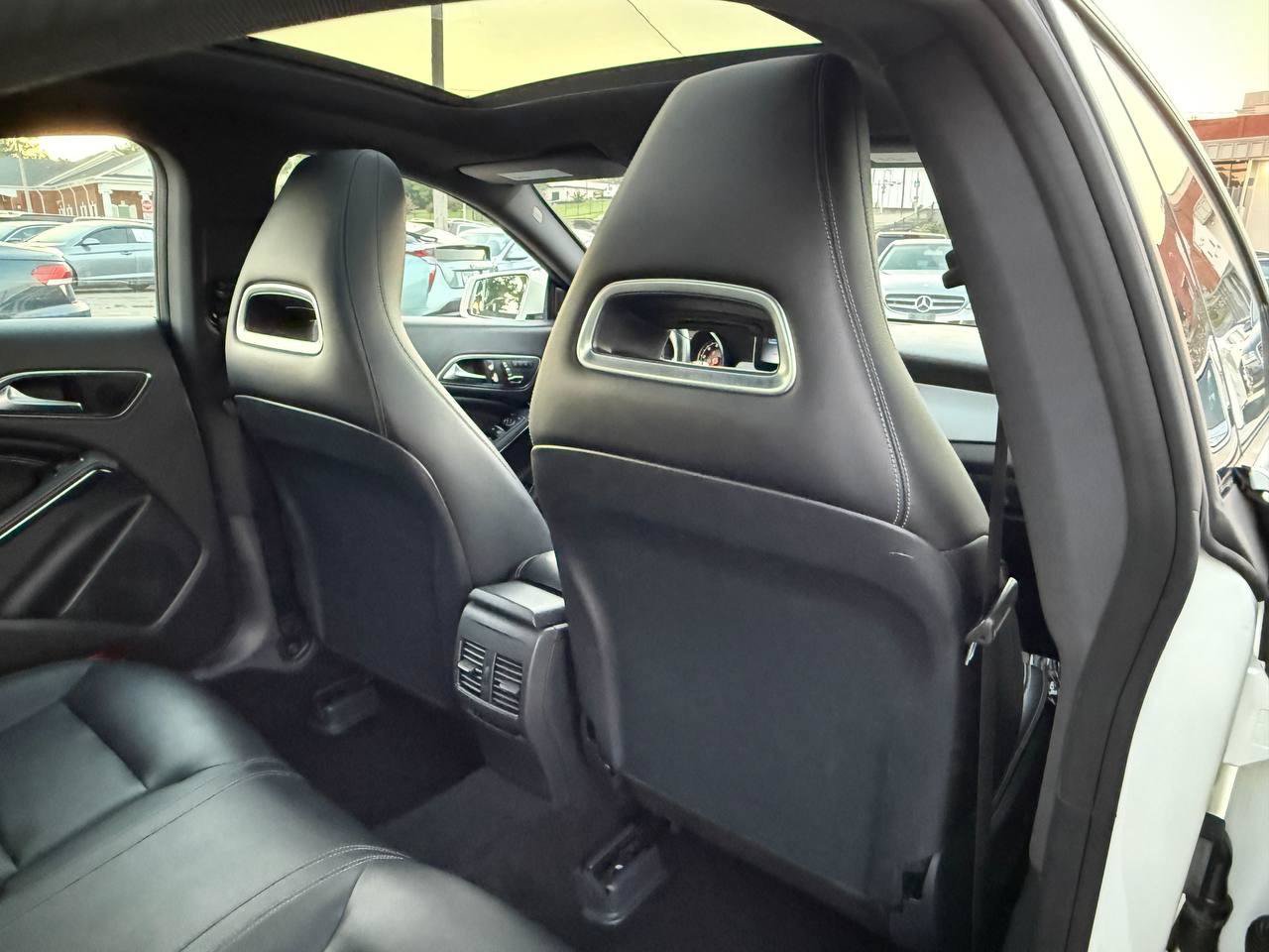 Used 2018 Mercedes-Benz CLA 250 image 28