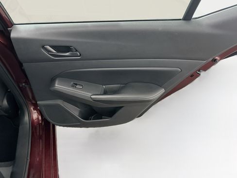 Used 2024 Nissan Altima 2.5 SV FWD image 30