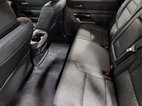 Used 2025 Toyota Tundra Limited AWD/4WD image 53