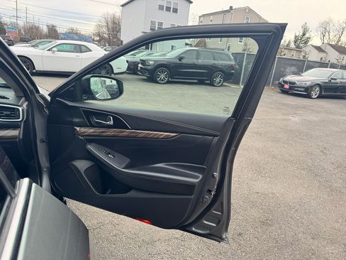 Used 2016 Nissan Maxima Platinum image 18