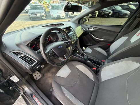 Used 2018 Ford Focus ST FWD image 15