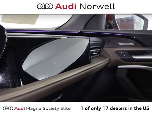 Used 2025 Audi Q5 Premium Plus w/ Premium Plus AWD/4WD image 8