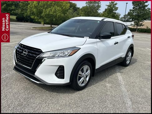 Certified 2025 Nissan Kicks Play S FWD image 3