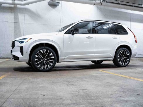 New 2026 Volvo XC90 B6 Ultra w/ Protection Package Premier AWD/4WD image 3