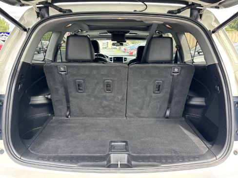 Used 2018 Honda Pilot Elite image 9