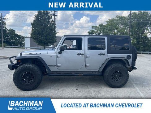 Used 2016 Jeep Wrangler Unlimited Rubicon w/ Connectivity Group AWD/4WD image 5