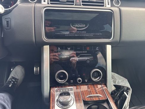 Used 2018 Land Rover Range Rover Long Wheelbase Autobiography image 14
