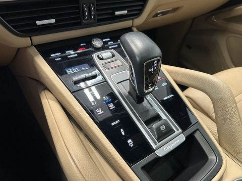 Certified 2022 Porsche Cayenne image 28