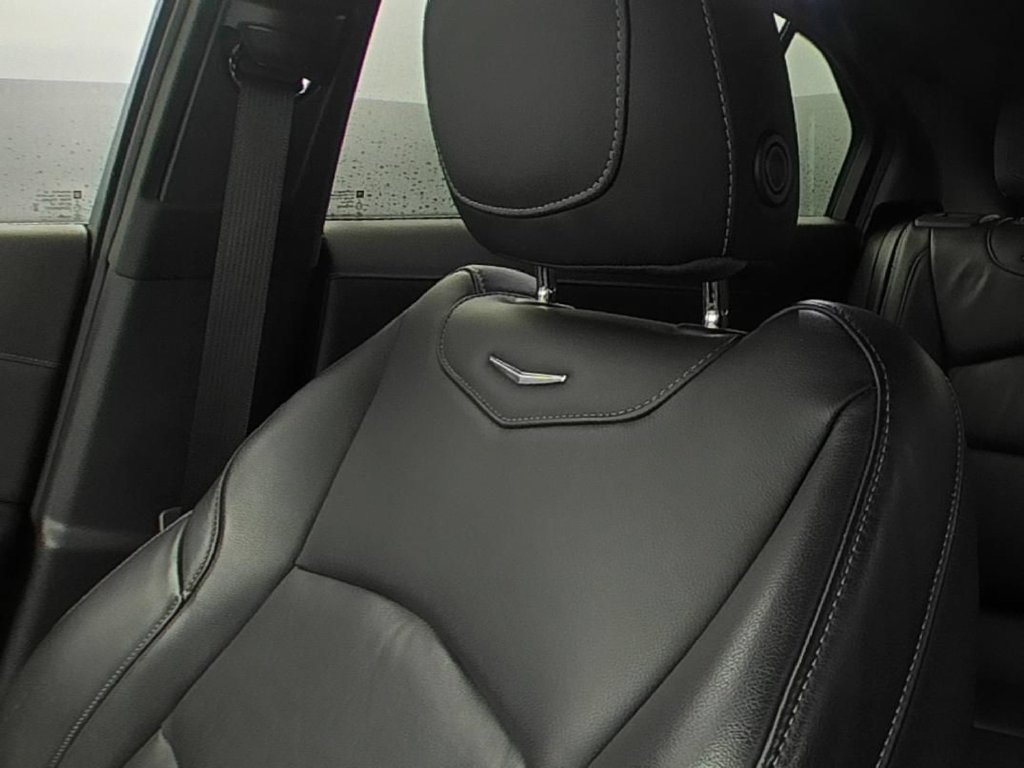 Used 2019 Cadillac XT4 Premium Luxury FWD image 9