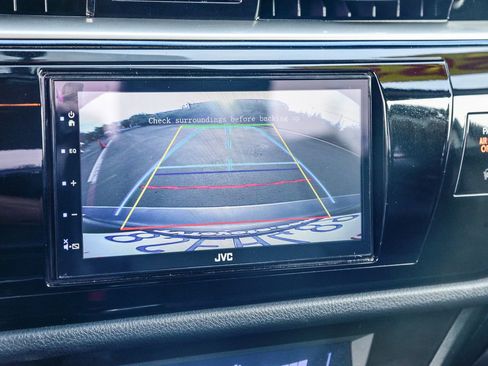 Used 2014 Toyota Corolla S image 26