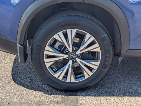 Used 2023 Nissan Rogue SV image 9