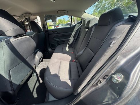 Used 2025 Nissan Altima 2.5 SV FWD image 25