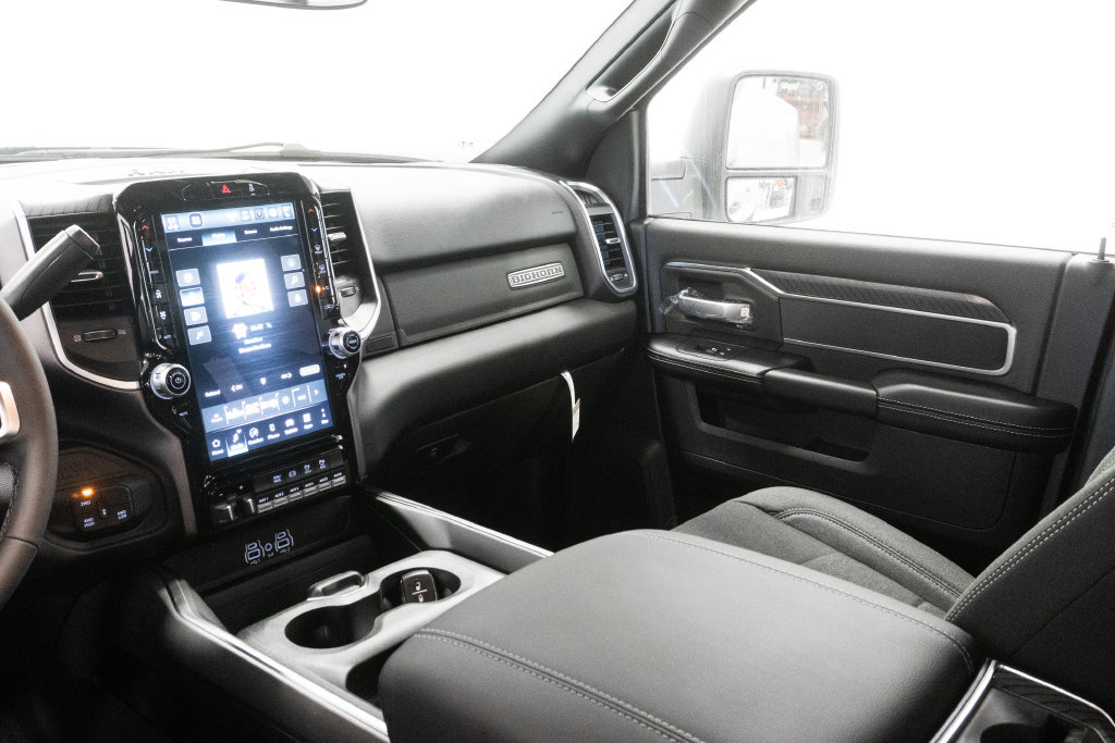 New 2027 RAM 3500 Big Horn AWD/4WD image 13