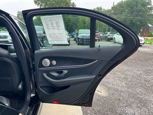 Used 2023 Mercedes-Benz E 350 4MATIC Sedan image 15