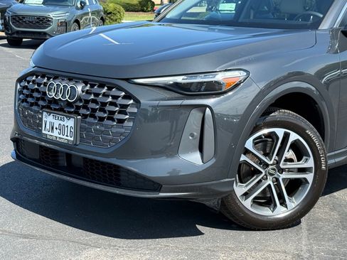 Used 2025 Audi Q5 Premium Plus w/ Premium Plus AWD/4WD image 1
