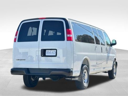 New 2025 Chevrolet Express 3500 LS image 11