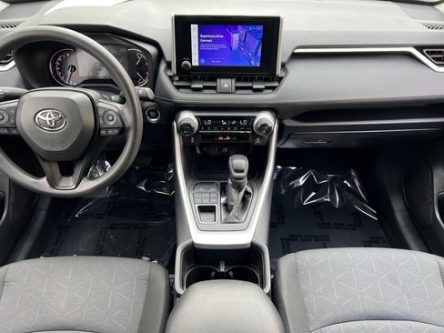 Used 2025 Toyota RAV4 XLE AWD/4WD image 32