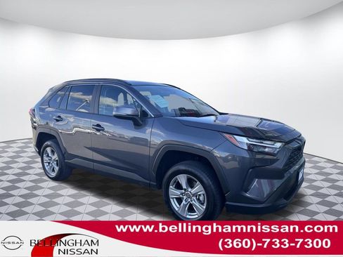 Used 2025 Toyota RAV4 XLE AWD/4WD image 1