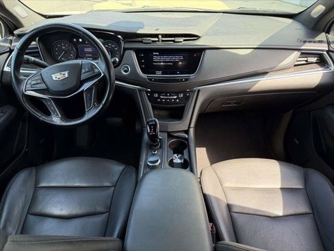 Used 2022 Cadillac XT5 Premium Luxury w/ Technology Package AWD/4WD image 16
