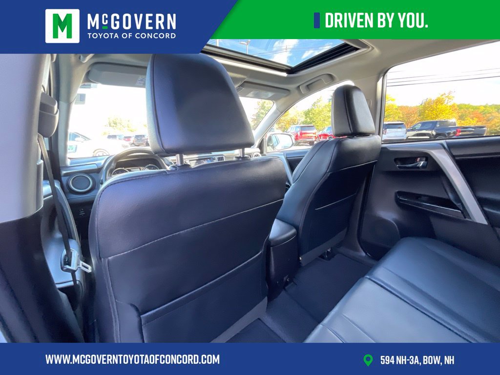 Used 2016 Toyota RAV4 Limited AWD/4WD image 18