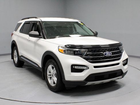 Used 2023 Ford Explorer XLT w/ Equipment Group 202A AWD/4WD image 1