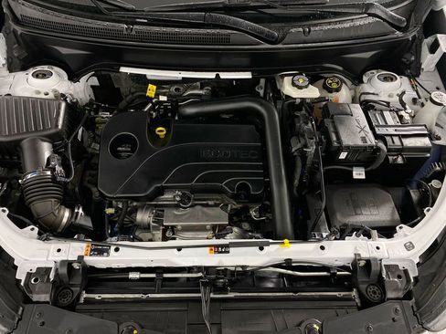 Certified 2024 Chevrolet Equinox LT w/ LPO, Floor Liner Package image 23