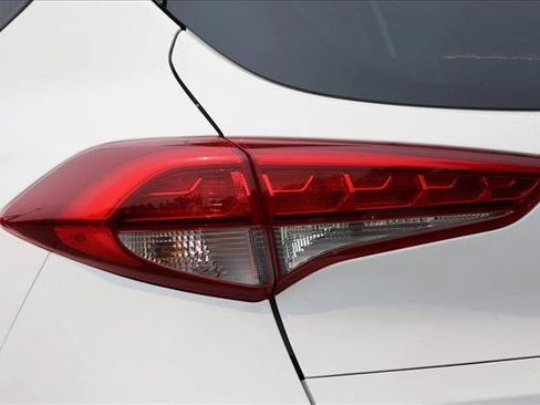 Used 2016 Hyundai Tucson AWD image 11