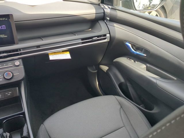 New 2025 Hyundai Tucson SE FWD image 16