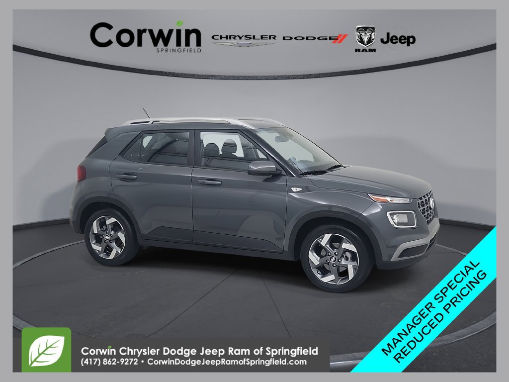 Used 2025 Hyundai Venue SEL FWD 360° Tour