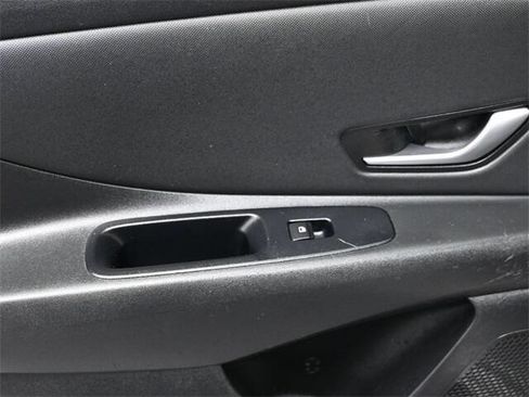 Used 2021 Hyundai Elantra SEL w/ Convenience Package image 13