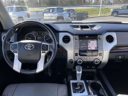 Used 2014 Toyota Tundra Limited w/ Limited Premium Package image 17