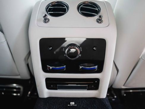 Used 2023 Rolls-Royce Ghost w/ Ghost Package image 29