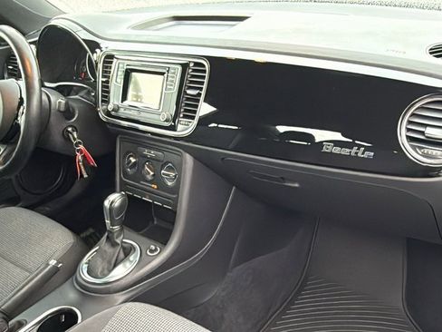 Used 2017 Volkswagen Beetle 1.8T S image 24