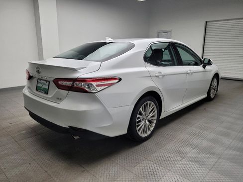 Used 2019 Toyota Camry XLE image 9