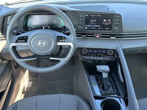 New 2026 Hyundai Elantra Blue image 22