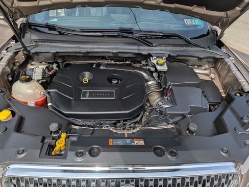 Used 2019 Lincoln MKC Select w/ Select Plus Package AWD/4WD image 28