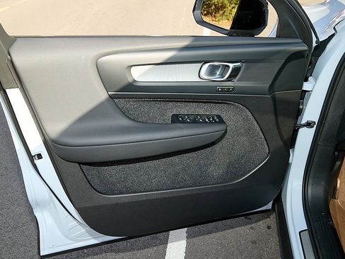 New 2026 Volvo XC40 B5 Plus w/ Protection Package Premier image 10