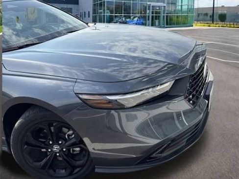 Used 2025 Honda Accord SE image 25