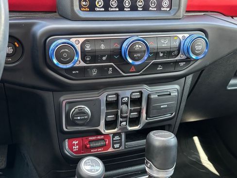 Used 2021 Jeep Gladiator Rubicon AWD/4WD image 20