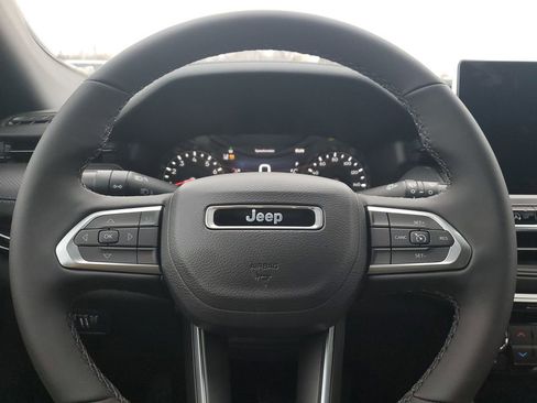 New 2026 Jeep Compass Latitude image 21