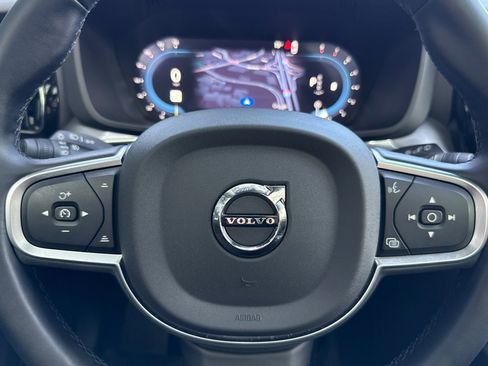 Used 2025 Volvo XC60 B5 Core image 29