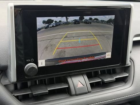 Used 2024 Toyota RAV4 XLE AWD/4WD image 18