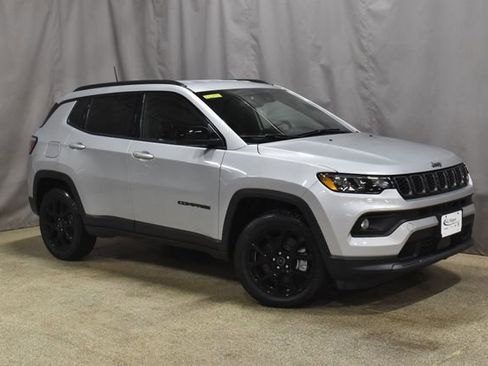 New 2026 Jeep Compass Latitude image 4