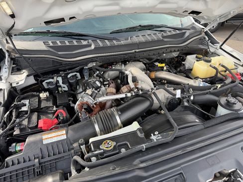 Used 2021 Ford F550 4x4 Crew Cab Super Duty image 31