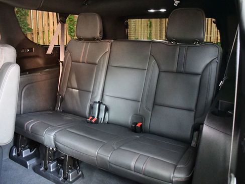 Used 2022 Chevrolet Suburban RST w/ Sport Performance Package image 50