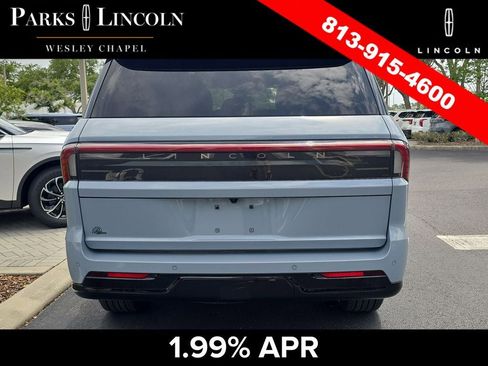 Certified 2025 Lincoln Navigator Reserve AWD/4WD image 5
